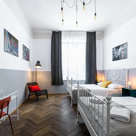 Friendhouse Apartments Starovislna Cracovia Esterno foto