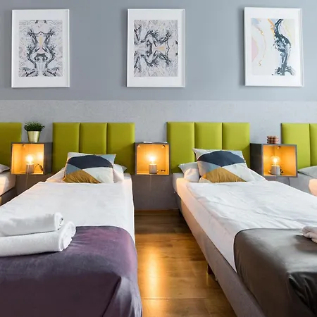 Friendhouse Apartments Starovislna Cracovia Esterno foto