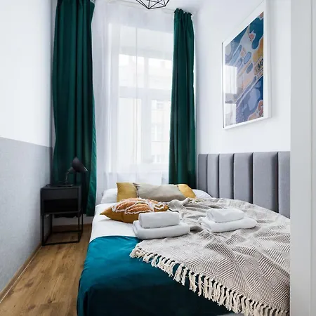 Friendhouse Apartments Starovislna Cracovia Esterno foto