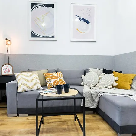 Friendhouse Apartments Starovislna Cracovia Esterno foto