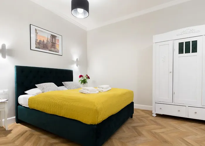 Friendhouse Apartments Starovislna
